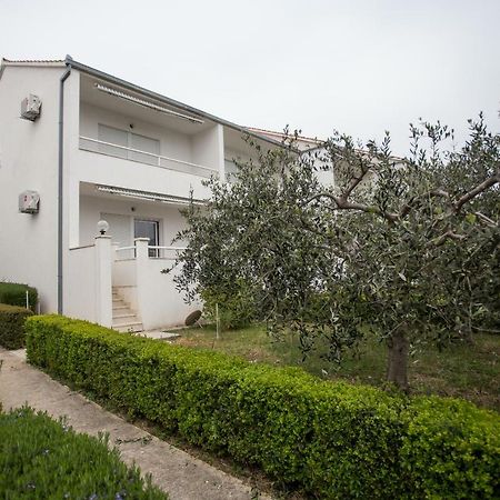 Apartments Gloria Примоштен Экстерьер фото