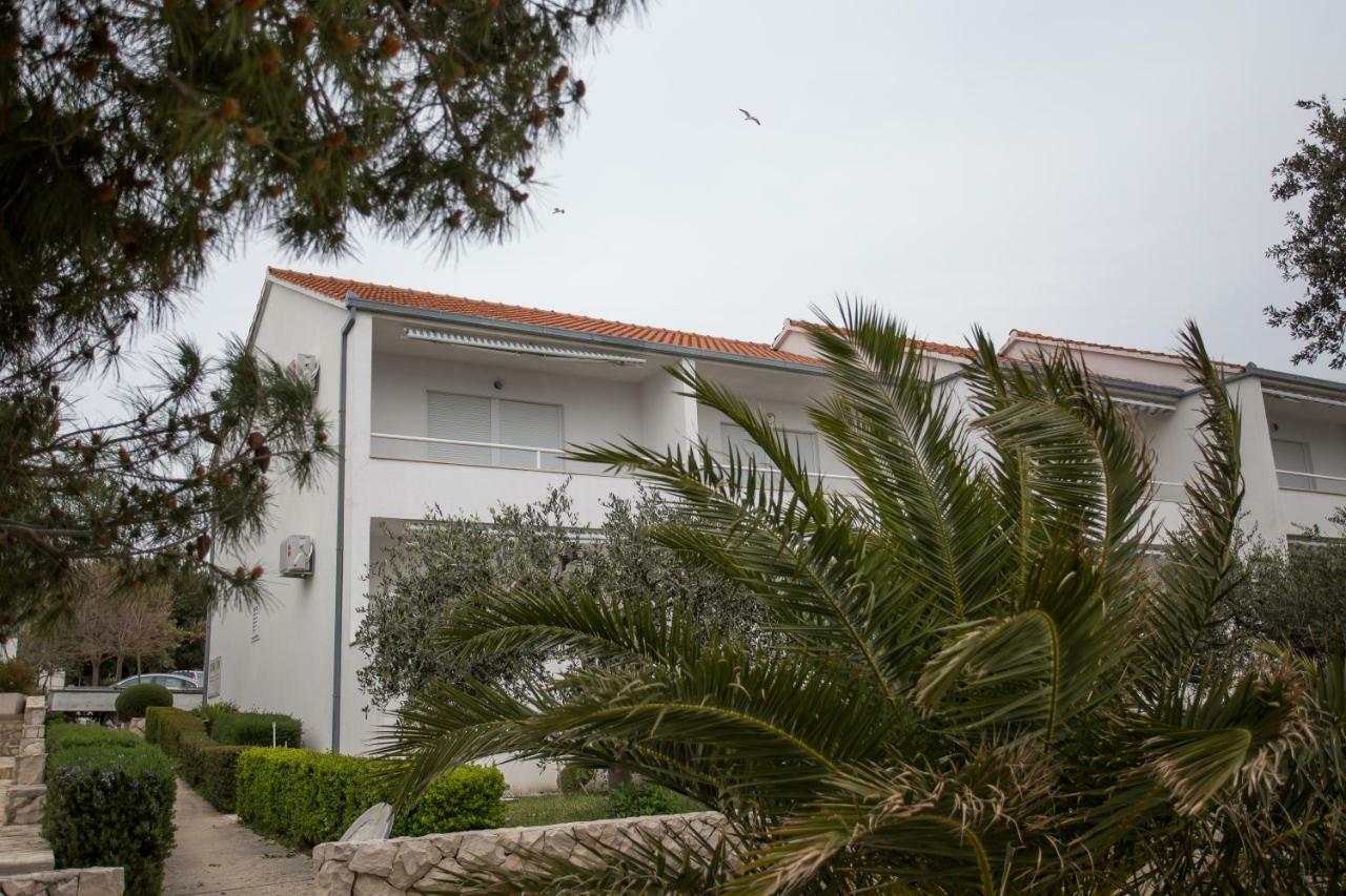 Apartments Gloria Примоштен Экстерьер фото