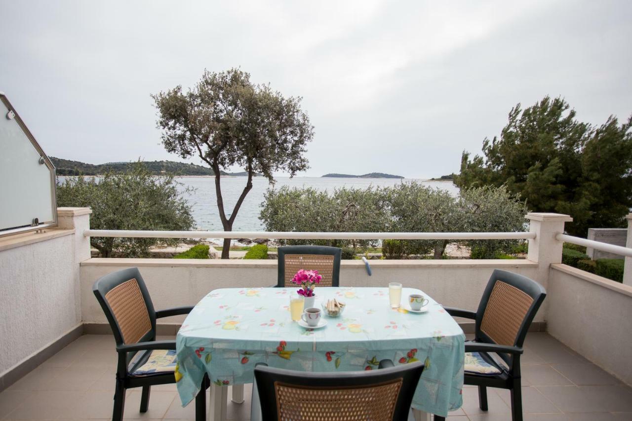 Apartments Gloria Примоштен Экстерьер фото