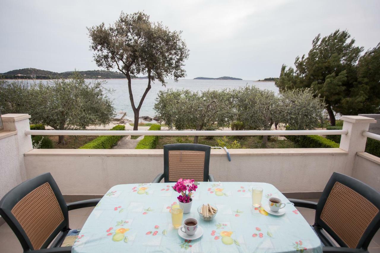 Apartments Gloria Примоштен Экстерьер фото
