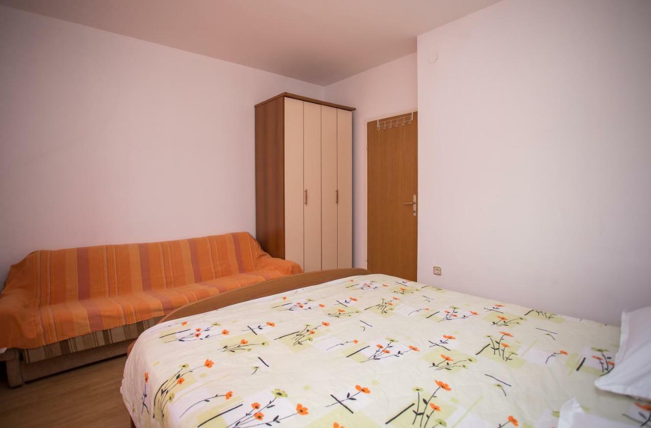 Apartments Gloria Примоштен Экстерьер фото