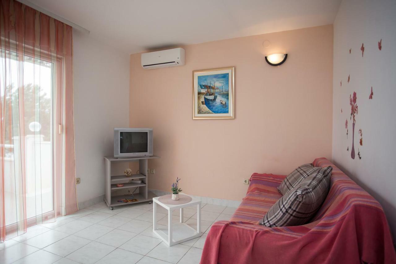 Apartments Gloria Примоштен Экстерьер фото