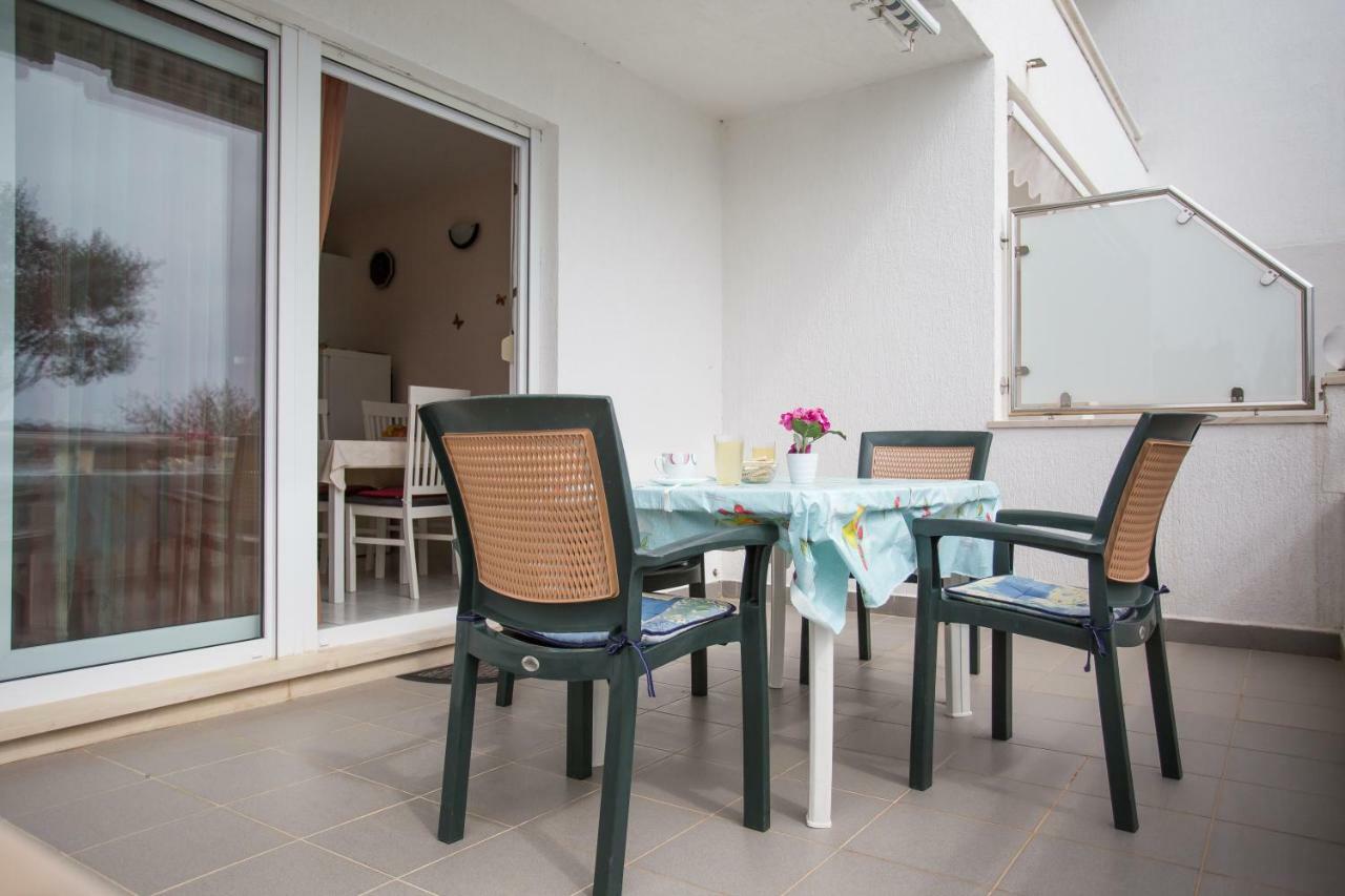 Apartments Gloria Примоштен Экстерьер фото
