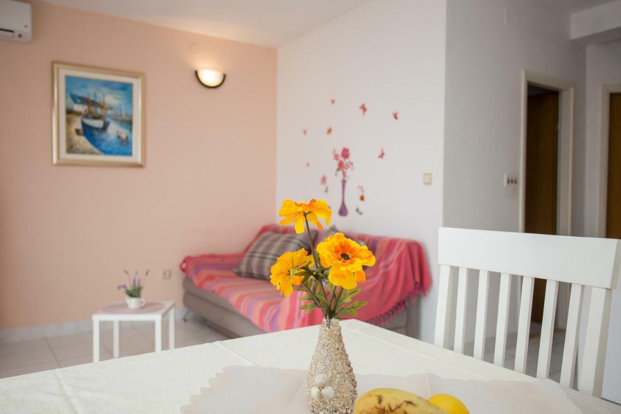 Apartments Gloria Примоштен Экстерьер фото