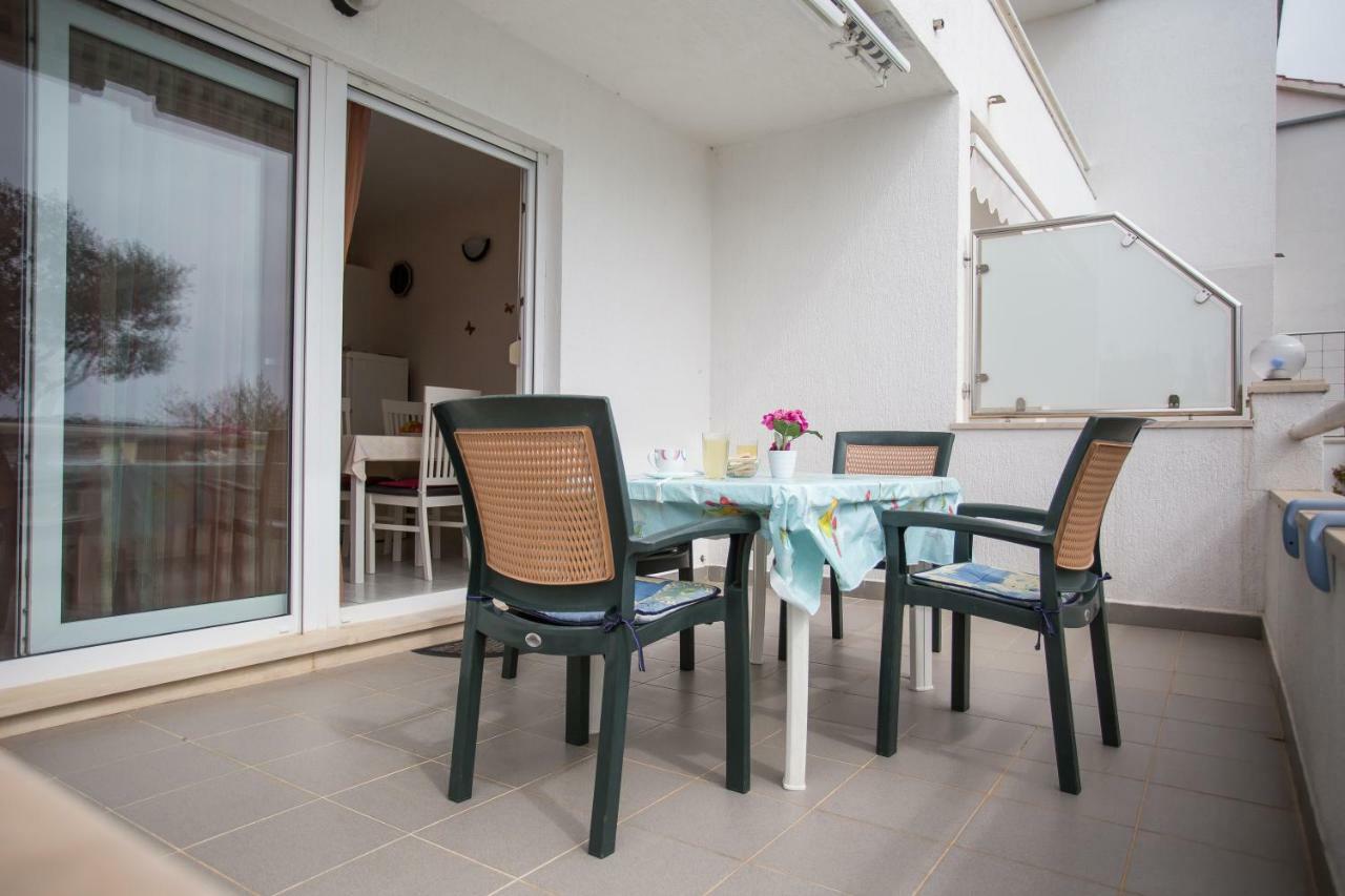 Apartments Gloria Примоштен Экстерьер фото